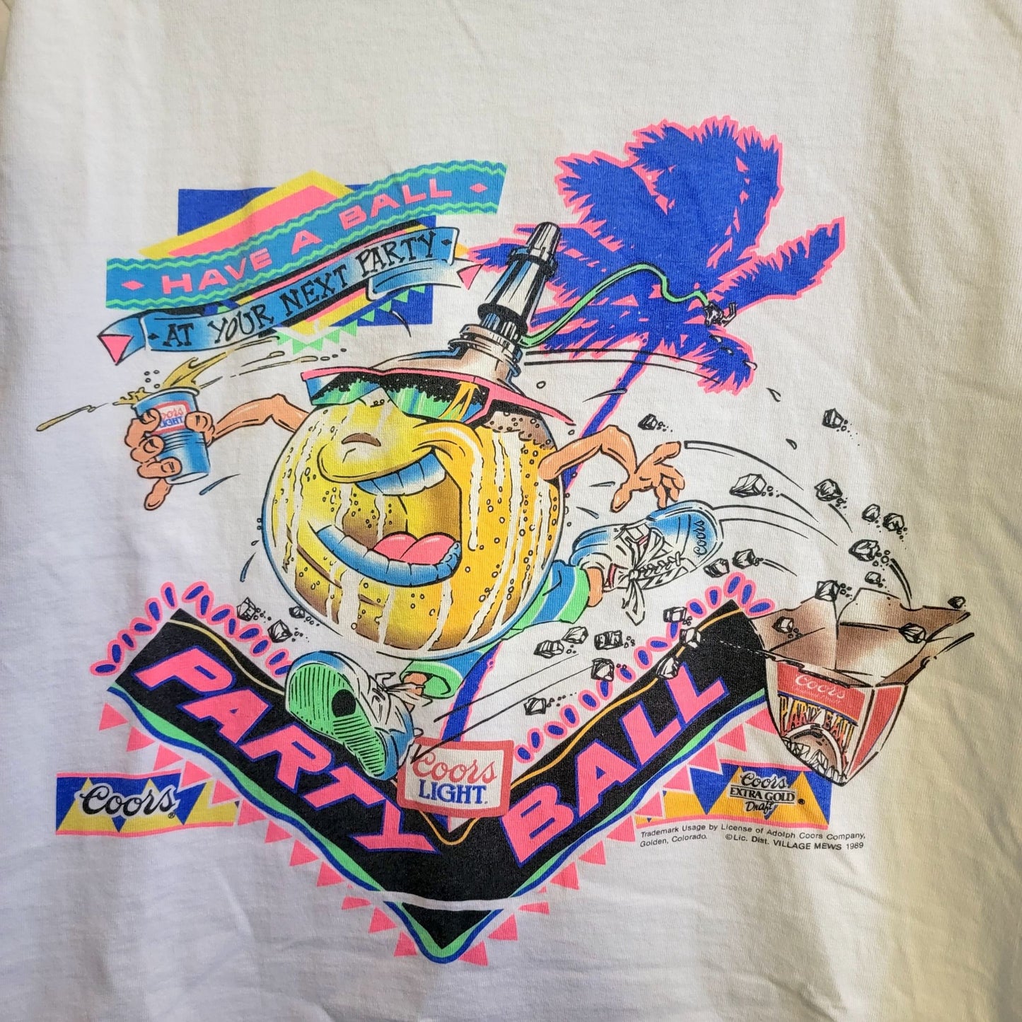 Vintage 1980s Coors Light Beer Party Ball Graphic Shirt